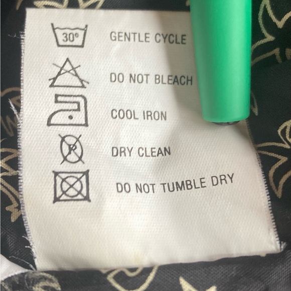 Vintage Bogner Women’s Ski Jacket Size 12 Green Embroidered Hooded Multi-Pocket - Picture 14 of 14